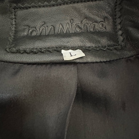 Motorcycle style leather jacket - Picture 6 of 7